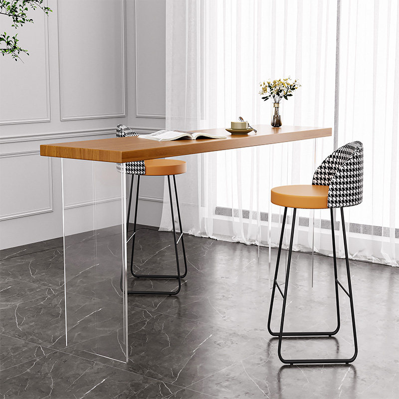 İskandinav Akrilik Yüzer Masif - Tables incelemesi ve fiyatı